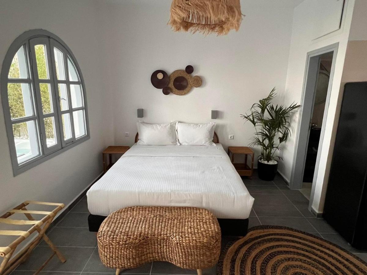 Divino Suites (Adults Only) ฟิรา ภายนอก รูปภาพ
