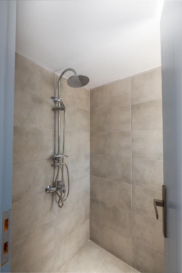 Divino Suites (Adults Only) ฟิรา ภายนอก รูปภาพ