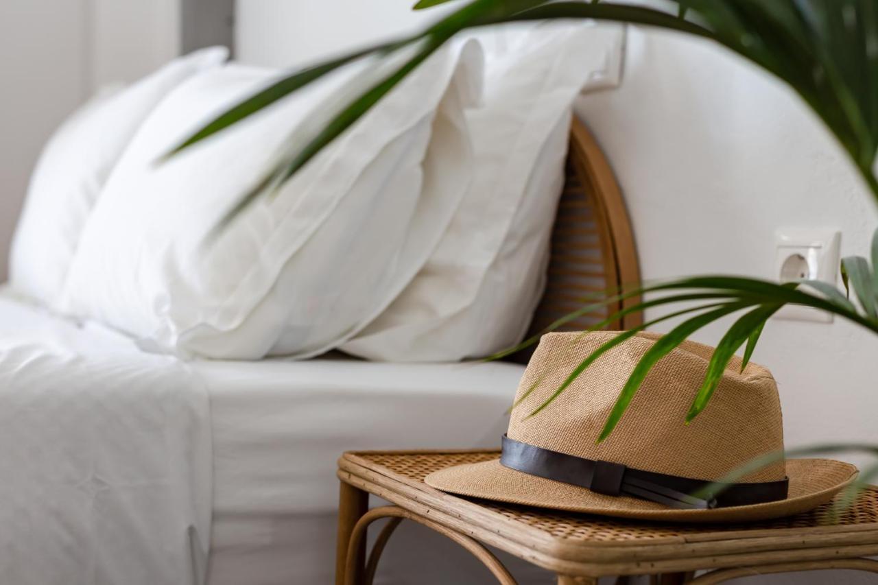 Divino Suites (Adults Only) ฟิรา ภายนอก รูปภาพ