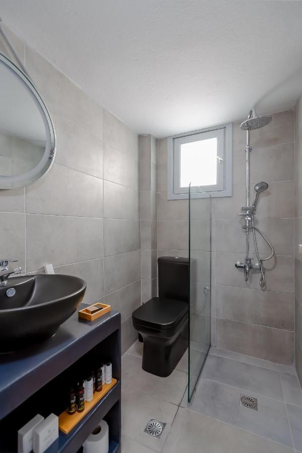 Divino Suites (Adults Only) ฟิรา ภายนอก รูปภาพ
